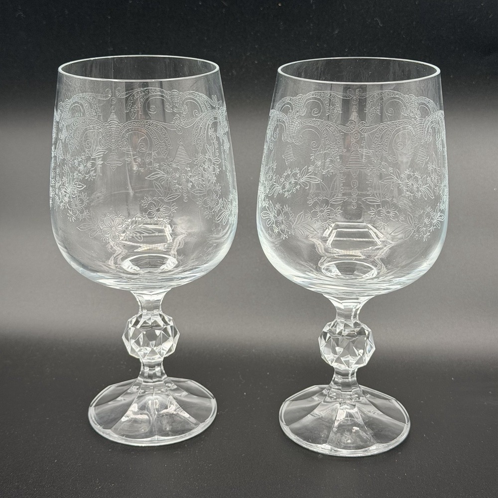 Set of 2 Crystal Etched Cascade Bohemia, Stem Wine Glass 5 7/8 Elegant